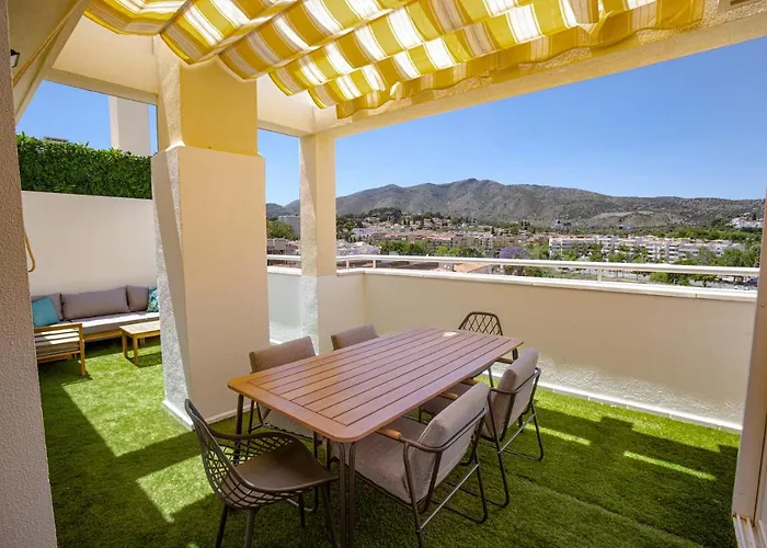 Beautiful Apartment With 2 Terraces, Pool & Beach