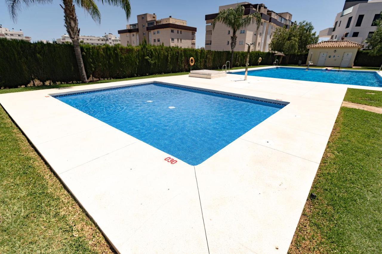 Apartamento Beautiful With 2 Terraces, Pool & Torremolinos